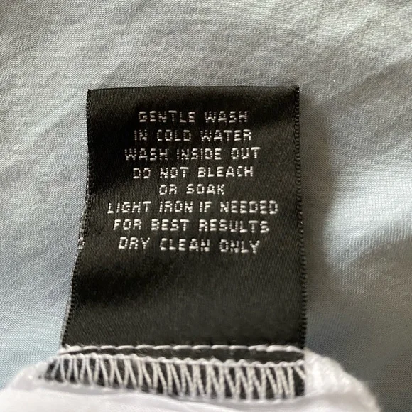 Elegant White Maxi Skirt - Picture 11 of 11